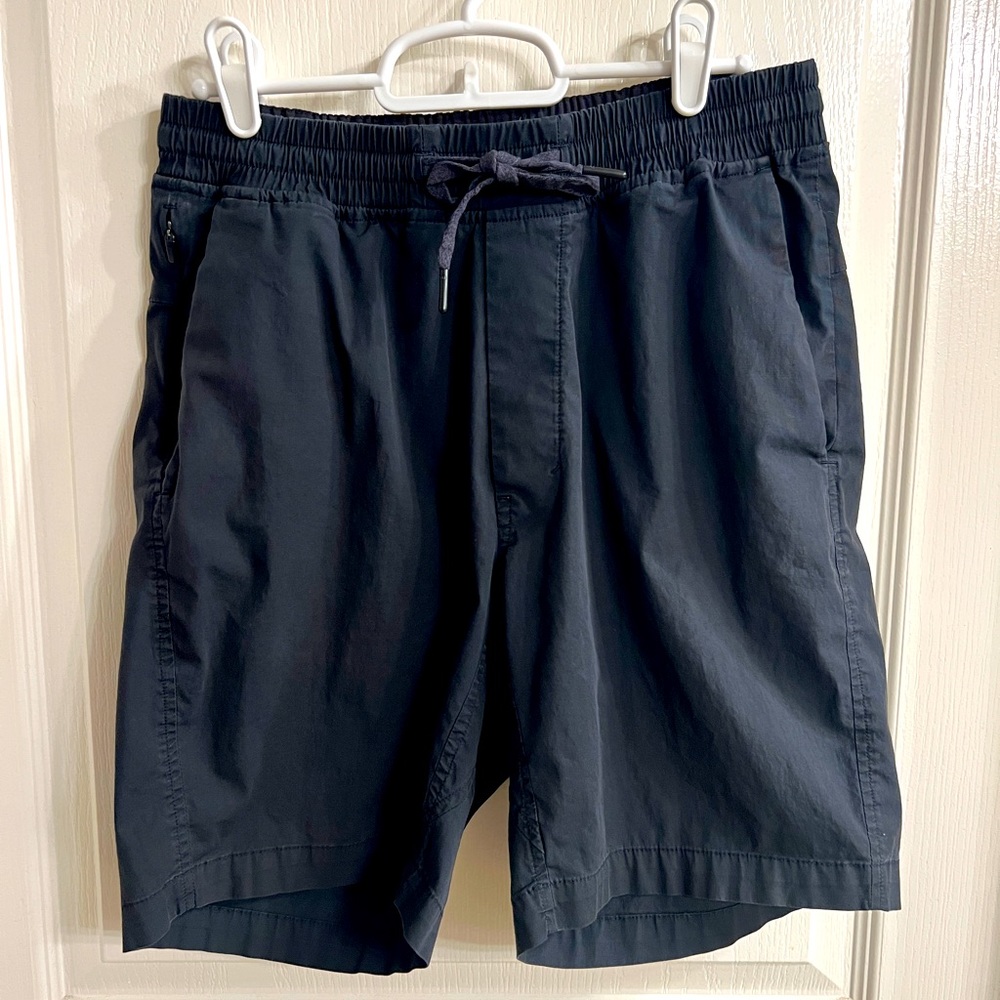 Men’s Lululemon Bowline shorts